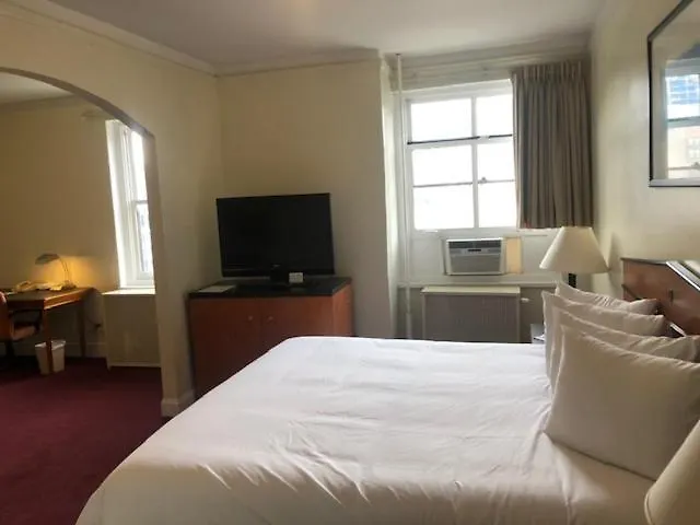 Travelodge By Wyndham Downtown Chicago