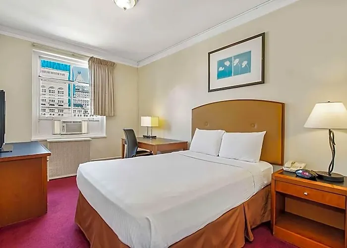 Hotel Travelodge By Wyndham Downtown 2*