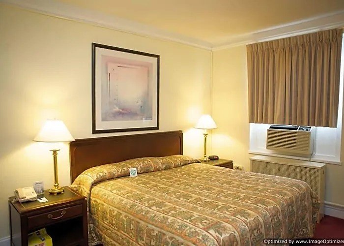 Travelodge By Wyndham Downtown Chicago